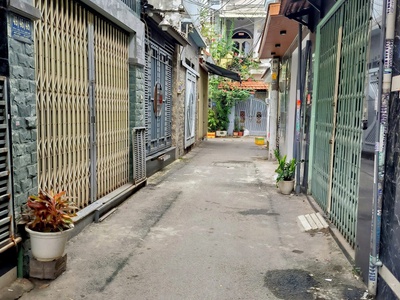 Hẻm đẹp 3m thông bàn cờ gần emart 2- 4x11, 2 tầng đúc , sổ a4, hoàn công đủ, khu an ninh dân trí - 0