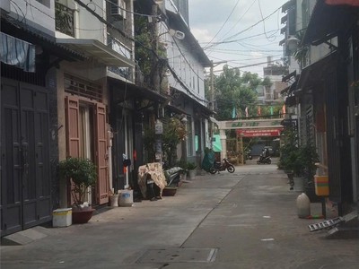 Nhà  vip hồ văn long bình hưng hòa b, bình tân, hxt,3 tầng 60m2  4m x 15m  chỉ hơn  5 tỷ 0
