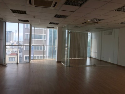 Cho thuê vp đẹp Trần Đình Xu, Q1, 37m2, giá 16,65 tr/tháng. 2