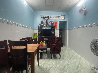 Bán nhà sổ hồng riêg thông đường Đặng Văn Bi, Quận Thủ Đức Chỉ có 2 ty 9999 2 tầng 3 pn 2 wc. 6