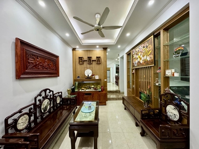 Hiếm  bán nhà hàng cót, 61m2 x 4 tầng, mặt tiền 3.6m, 24.8 tỷ, gần mặt phố, kinh doanh đỉnh 0