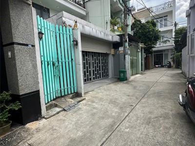 Bán tòa nhà chdv hxh lê quang định,  6 tầng hđt 60tr/ tháng 1