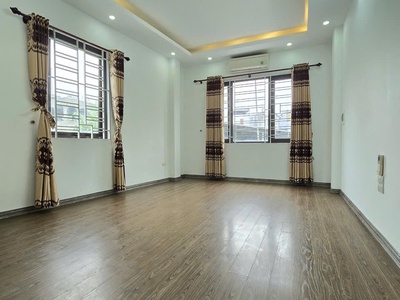 Hot     nhà đẹp    thạch bàn    lô góc cực thoáng .ô tô  đỗ ngày đêm. 1