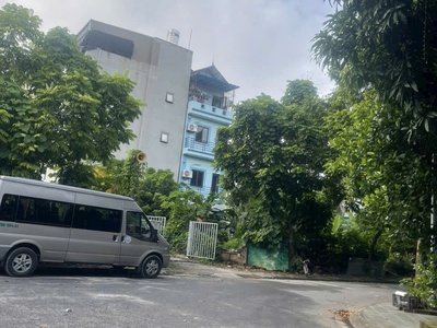 Hot     nhà đẹp    thạch bàn    lô góc cực thoáng .ô tô  đỗ ngày đêm. 4