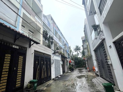 Định cư giảm sốc 800tr bán gấp nhà hẻm xe hơi 7 chỗ  3 tầng 64m2 4x16m chỉ 5.9 tỷ gần phạm văn đồng 0