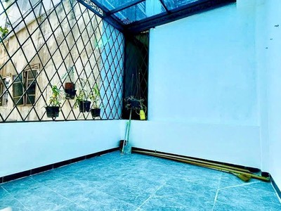 Loanh quanh hơn 9 tỏi  có ngay 1 căn nhà mới 50m,4t,5m mt tại láng hạ, đống đa, full nội thất xịn 4