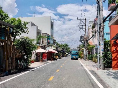 Mặt tiền đường nhựa 8m xe hơi thông 300 nguyễn văn linh, bình thuận quận 7, nhà 2 tầng 64m2 chỉ 7.5 1