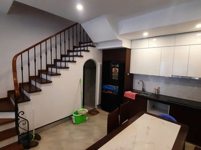 Hiếm nhà đẹp long lanh 5 tâng-ngõ thông ô tô đỗ cửa -trung tâm ngọc thụy 6,7 tỷ long biên 0