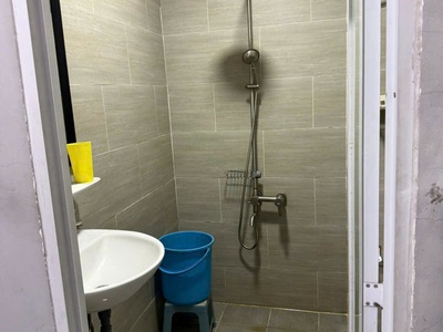 Cho thuê nhà 2pn  nội thất, hẻm xe hơi giá rẻ đường số 18b, p.bình hưng hòa a 4