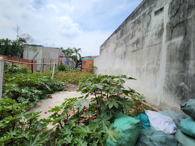Cần bán lô đất tổng diện220m2, full thổ cư, vào có thể xây nhà ở ngay 1