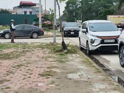 Cần bán gấp 197m2 đất khu đấu giá thôn Tiền, TT Lai Cách chỉ 5,25 tỷ 0