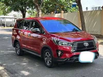 Cần bán xe innova venturer 2021 0
