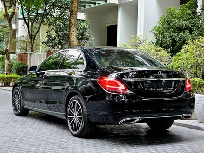 Cần bán xe C200 Exclusive 2018 4