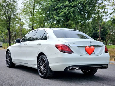 Cần bán xe C200 Exclusive 2021 9