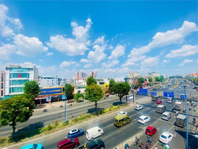 Cần bán nhà mặt tiền trường chinh, quận 12   ngay cầu tham lương. 0