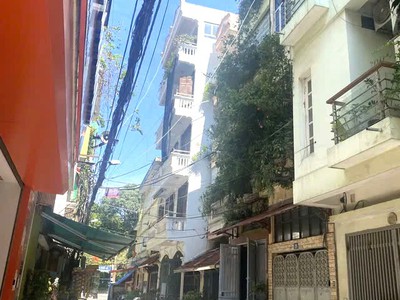Nhỉnh 12 tỷ, gần cầu vượt nguyễn văn huyên, 45m2, 4t, oto tránh. 1