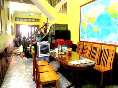 Nhỉnh 12 tỷ, gần cầu vượt nguyễn văn huyên, 45m2, 4t, oto tránh. 2