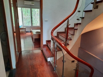 Bán nhà mp hoàng hoa thám dt 54m  4 tâng mt 3.6m giá  17.9 tỷ ba đình 3