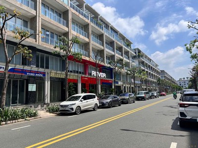 Sàn văn phòng 36m2 kdt sala, quận 2 1