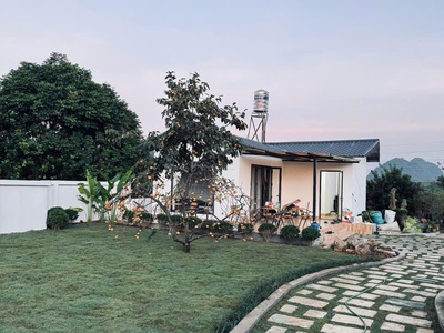 Nhà vườn mộc châu bán cắt lỗ,mới xây xong vị trí gần đồi chè trái tim, diện tích rộng, 2