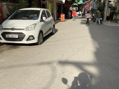 Nhà đẹp đón tết, ngõ đường láng, đống đa 40m, mt:6m, giá: 6.25. tặng 110 nội thất xịn. 0