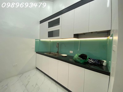Nhà đẹp đón tết, ngõ đường láng, đống đa 40m, mt:6m, giá: 6.25. tặng 110 nội thất xịn. 2