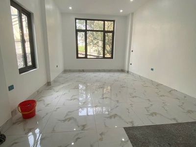 Bán nhà lĩnh nam 5 tầng dân xây lô góc ô tô tải tránh kinh doanh ngày đêm hoàng mai 3