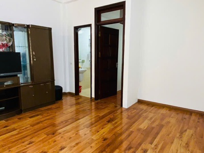 Cho thuê nhà nguyên căn 40m2 x 5 tầng phố Hoàng Hoa Thám Ba Đình 0