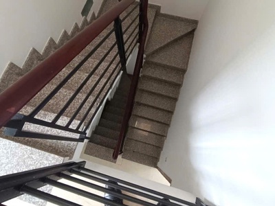 Giá tốt quá, ở ngay, hxh 5m, 4 tầng kiêng cố, dt 53m2   4 x 13   giá chỉ 4ty nhỉnh. 0