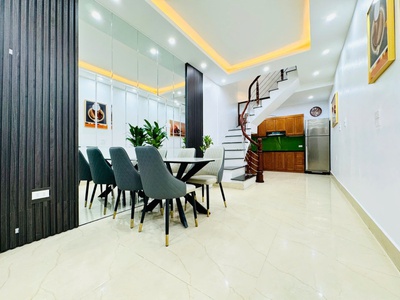 Nhà siêu hiếm nhỉnh 6 đ có ngay nhà 5 tầng vip dt 32 m tại   khương trung , oto đỗ sát nhà 1