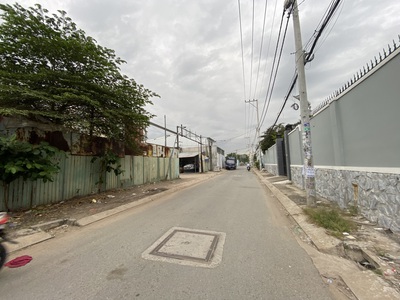Bán Kho Xưởng Đường Quốc Lộ 1A Quận Bình Tân.DT:1646m2.Giá 85 tỷ 2