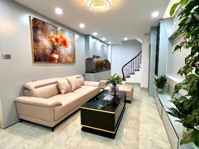 Nhà Đẹp Định Công - Phương Liệt , DT:33m2 ,Giá hơn 5tỷ , 30m ra oto tránh 3