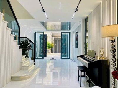  bán gấp  nhà 4 tầng luxury, gara ô tô   giá chỉ nhỉnh 9 tỷ 7