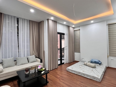 Cực hiếm  bán nhà lò đúc, 34m2 x 4 tầng mới đẹp x mặt tiền 4.8m, nhỉnh 10 tỷ, ô tô vào nhà 0