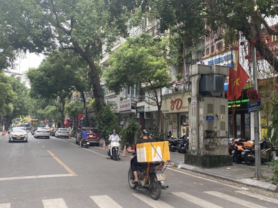Mặt Phố Lê Ngọc Hân Hai Bà Trưng, 70m2 MT4m thang máy hiện đại 44 tỷ 1