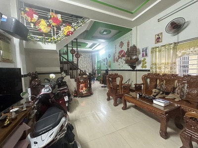 Nhà 4 tầng ở lô góc   hẻm xe hơi tránh   ngang 5m   sổ hồng riêng giá chưa tới 6 tỷ - quận 12. 0