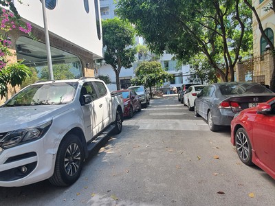 Bán nhà mặt phố 3  thoáng cầu giấy tòa vp thông sàn 198m2, mt 15m, 8 tầng 2