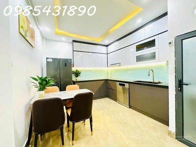 Bán nhà 5 tầng full thiết kế bên trong xịn, số đẹp, ngõ 276 đại từ, h.mai hn, dt35m2 x5 tầng giá 2