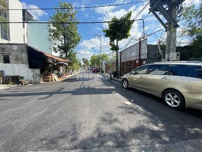 Lô đất 2 mặt thoáng đối diện vạn phúc city. cạnh ql13. hbp. tđ.  4,8 13.5  giá 4 tỷ 150 tl. 1