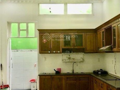 Bán gấp nhà hxt nguyễnthếtruyện, q.tp 3 tầng, 8x16m, 5pn rộng rãi, gần cv tiện kd 2