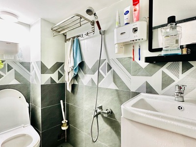 Phan văn trị - gò vấp - cách 1 căn ra mt - hẻm nhựa 6m - ô tô ngủ trong nhà - 4 tầng btct - 4 pn - 4