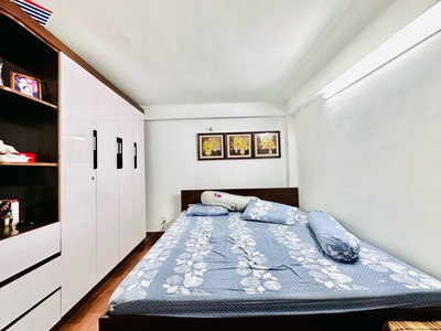 Phan văn trị - gò vấp - cách 1 căn ra mt - hẻm nhựa 6m - ô tô ngủ trong nhà - 4 tầng btct - 4 pn - 1