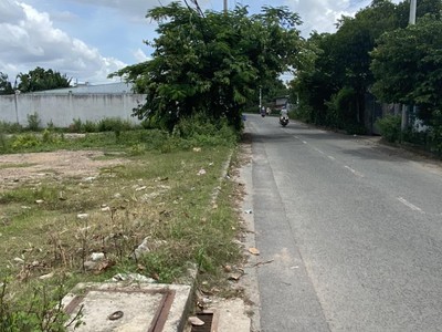 Bán nhà mặt phố xuân thới thượng 26 , 2 mat tien duong ngang 30m, hóc môn, 891m , 23.6 tỷ, sổ đỏ 1