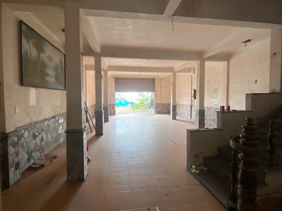 Bán gấp căn nhà 3 tầng mặt tiền 7.1m2 đường ql39b, có sổ đỏ pháp lý rõ ràng. giá 4.620 tỷ 1