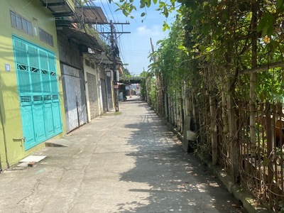 Cách ql1a 100m  ngọc hồi t.c: 3.7 t.ỷ thương lượng - nhà diện tích 50 mét - dân xây - 4 tầng 3