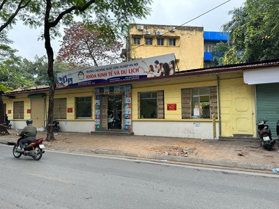 Chính chủ cho thuê gian hàng mặt tiền phố thái thịnh - quận đống đa 0