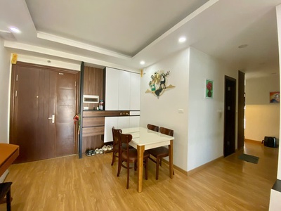 Chính chủ gửi bán gấp căn chung cư lô góc đẹp ở ct6 lê đức thọ, mỹ đình, 2 ngủ 2 vệ sinh tặng full 2