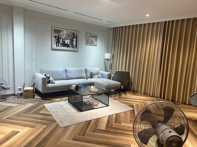 Ban nhà -vị trí đấc đạ ,nguyễn văn cừ long biên -diên tích 90m thực tế 146m x 4 tầng giá 9 tỷ tl 0