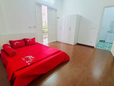 Mặt ngõ lô góc đội cấn ba đình diệc tích 50m 4 tầng 4 ngủ nhà đẹp view thoáng ở ngay nhỉnh 9 tỷ lh 2