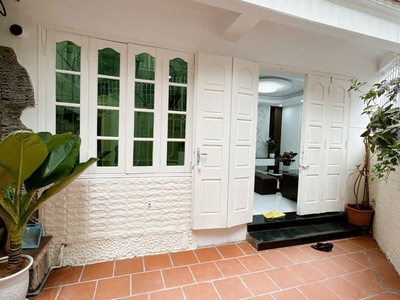 Mặt ngõ lô góc đội cấn ba đình diệc tích 50m 4 tầng 4 ngủ nhà đẹp view thoáng ở ngay nhỉnh 9 tỷ lh 4